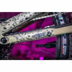Muc-Off Chainstay Protection Kit Punk -E-BIKE shop muc off chainstay protection kit punk4